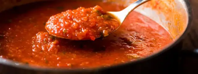 Jak zrobić sos pomidorowy na zimę? Sprawdzony przepis i porady