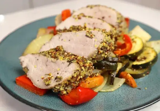 Ile piec polędwiczkę wieprzową, aby była soczysta i idealna?