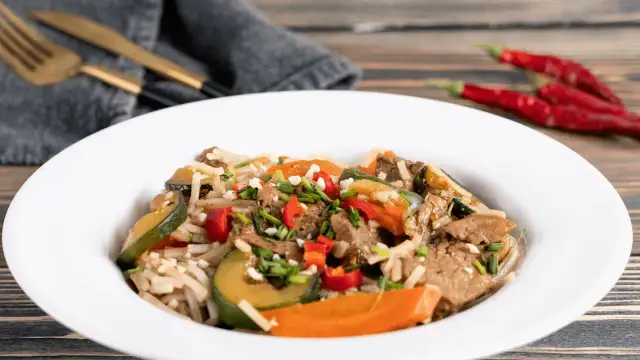 Wieprzowina jak z azjatyckiej restauracji – odkryj autentyczne smaki