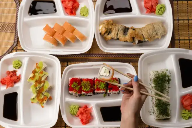 Jak trzymać pałeczki sushi - proste kroki dla początkujących