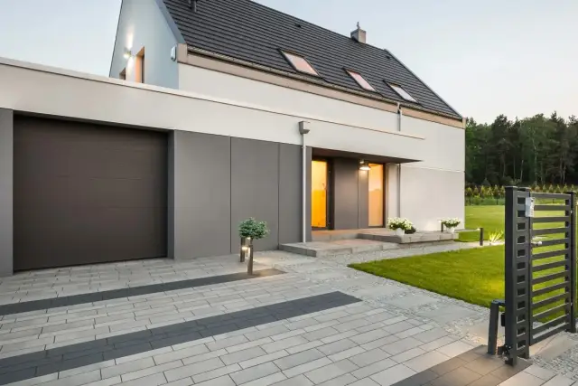 Kolor kostki na podjazd: Dopasuj do domu i uniknij błędów