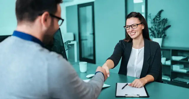 Jak wygląda rozmowa o staż z urzędu pracy? Przygotuj się na wyzwania