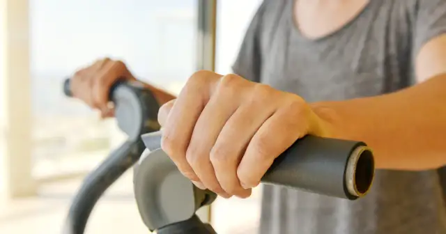 Ile ćwiczyć na orbitreku, aby szybko schudnąć i poprawić kondycję?