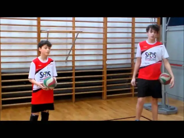 Siatkówka: Opanuj odbicie dolne i górne graj jak ekspert!