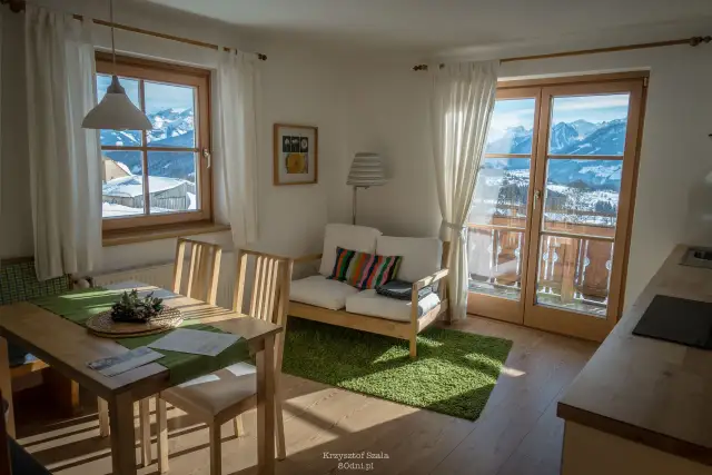 Gdzie szukać noclegów w Polsce? Pełen przewodnik (i jak oszczędzić!)