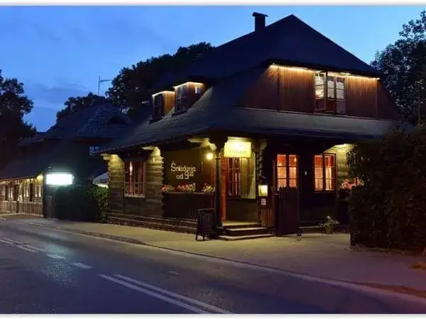 Kazimierz Dolny gdzie zjeść? Odkryj najlepsze restauracje i smaki