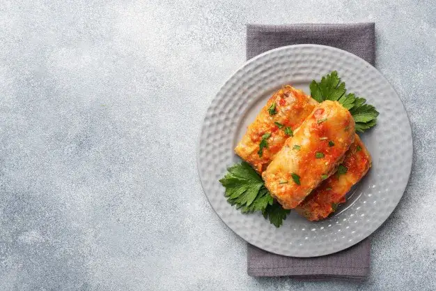 Jak zrobić gołąbki wegetariańskie - prosty przepis na pyszne danie