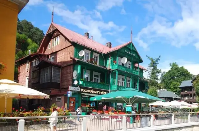 Jak dojechać pociągiem do Krynica-Zdrój - najważniejsze informacje i trasy