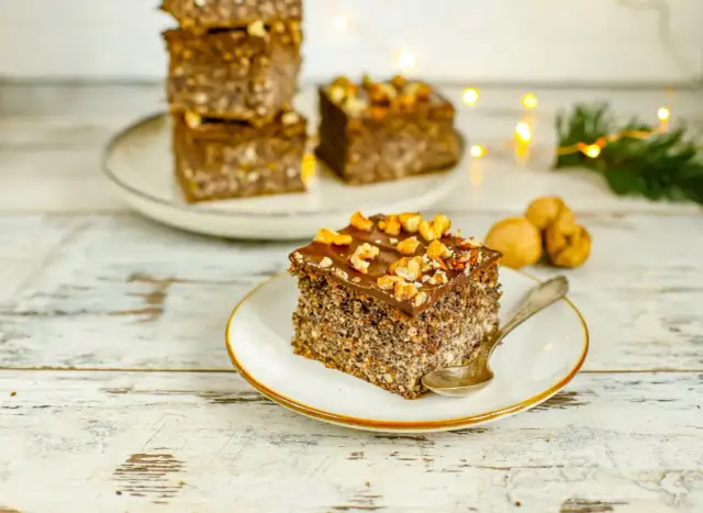 Jakie ciasto można jeść przy wysokim cholesterolu, aby nie szkodzić zdrowiu?