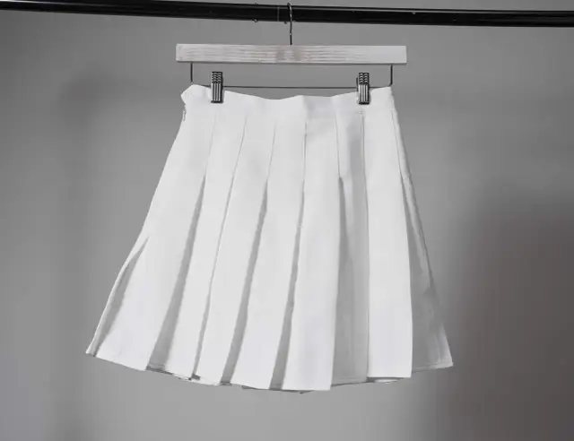 Jak prasować plisowaną spódnicę, aby uniknąć zagnieceń i uszkodzeń