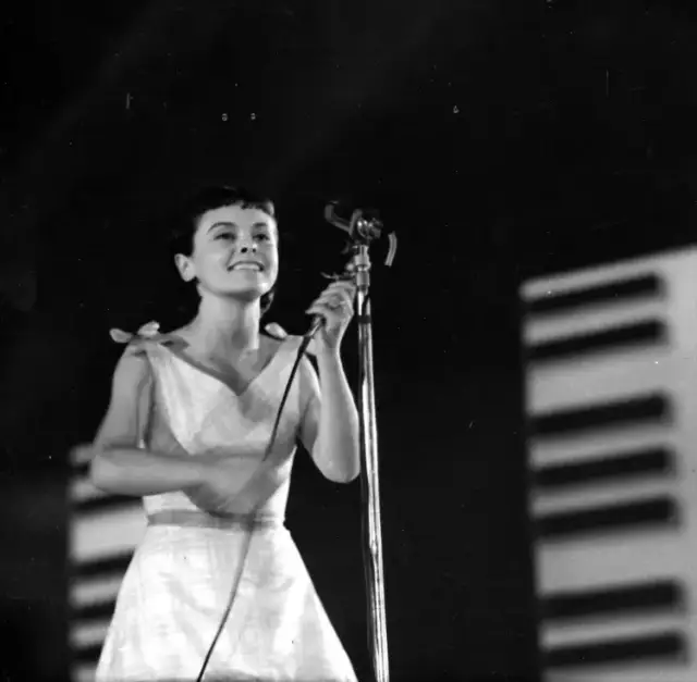 Kto pierwszy śpiewał "O mnie się nie martw"? Poznaj historię