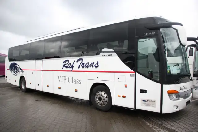 Wynajem autokaru: Ile kosztuje w Polsce? Uniknij ukrytych opłat!