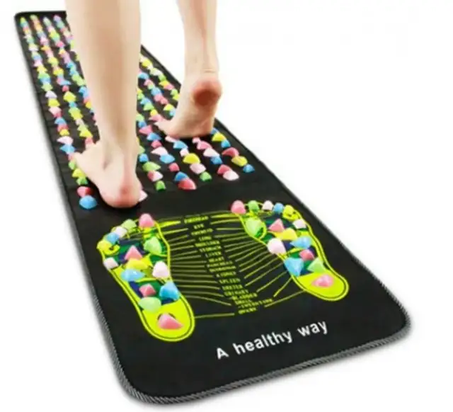 Masaż stóp w domu: Jak wykonać dla zdrowia i relaksu?