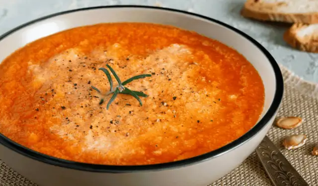 Jak ugotować zupę dyniową, aby zaskoczyć smakiem i aromatem