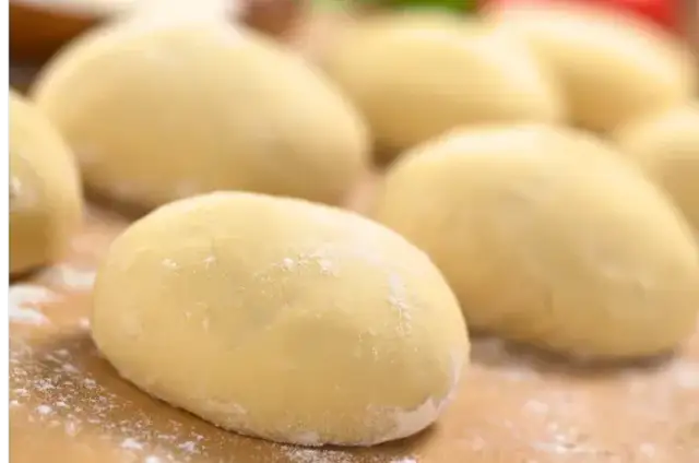 Le Secret d'une Pâte à Pizza Maison Inratable : Guide Complet