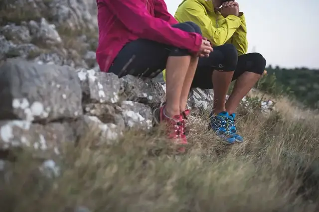Jakie spodnie w góry wybrać, aby uniknąć nieprzyjemności podczas wędrówki?