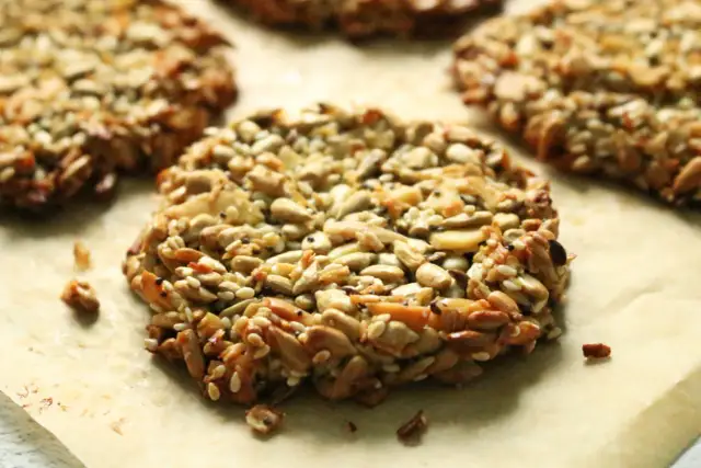 Ciastka z ziarnami bez pieczenia w 15 min? Poznaj sekret!