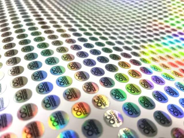 Folia holograficzna do druku: Magia, która sprzedaje i chroni