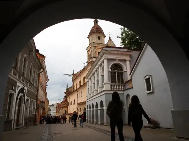 Co warto kupić na Litwie? Odkryj unikalne lokalne skarby