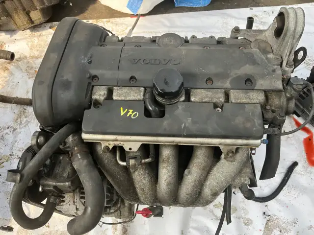 Jaki olej do Volvo S60 2.4 benzyna? Odpowiedni wybór dla silnika