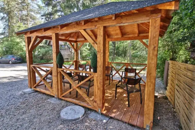 Skansen Forest Kraków - idealne miejsce na relaks i przygodę