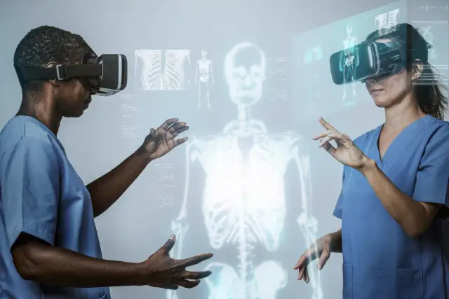 Jak AI zmienia opiekę zdrowotną: 5 przełomów, które musisz znać