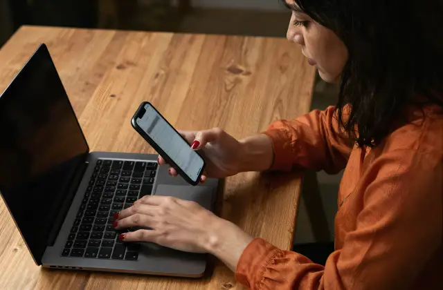 Gdzie grać na platformie rozrywki z depozytem 100 CZK — porównanie popularnych opcji