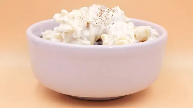 Jak zrobić sos z jogurtu naturalnego do makaronu w 5 prostych krokach