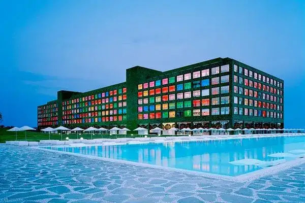 Czym się różni hotel od motelu? Kluczowe różnice, które musisz znać