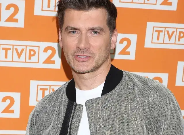 Ile lat ma Tomasz Kammel? Zaskakująca prawda o jego wieku!