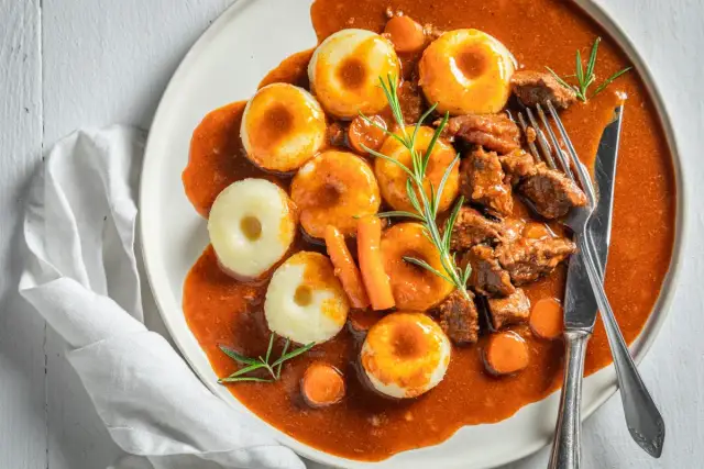 Czy kluski śląskie trzeba od razu gotować, czy można je przechować?