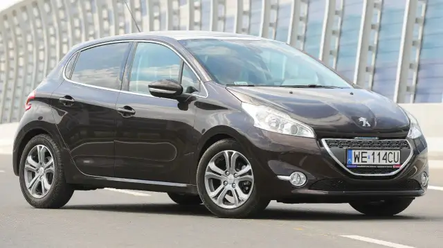 Peugeot 208 jaki silnik wybrać, aby uniknąć wysokich kosztów paliwa?