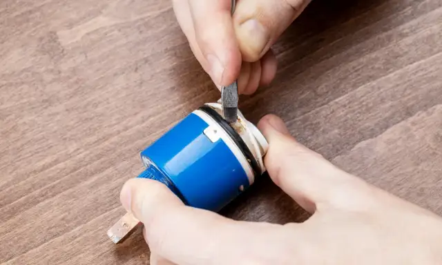 Jak wymienić uszczelkę w baterii wannowej i uniknąć kosztownych napraw