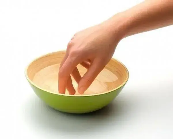 Miseczka do manicure do czego służy - kluczowe zastosowania i porady