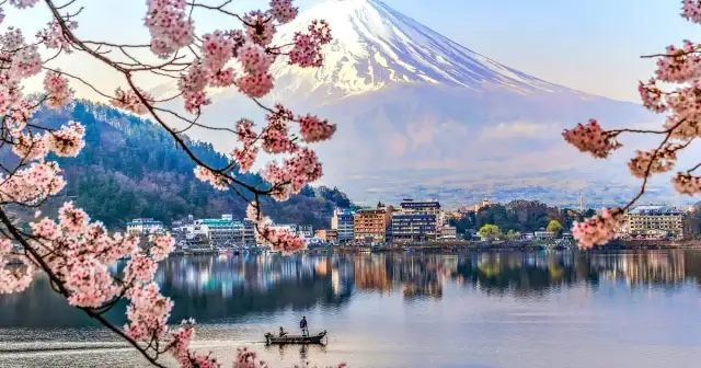 Kiedy najlepiej jechać do Japonii, aby uniknąć tłumów i cieszyć się pięknem?