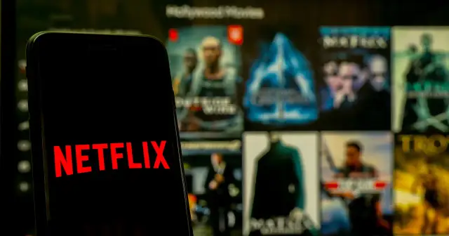 Seriale na Netflix - Jak przestać przewijać i wybrać coś dobrego?
