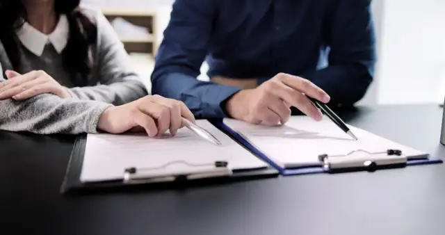 Odrzucenie spadku u notariusza i co dalej – uniknij nieprzyjemności