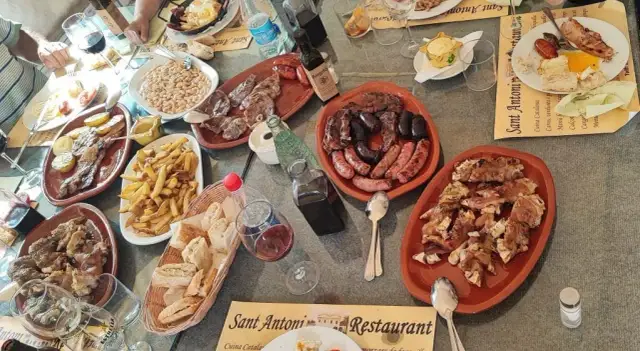 Almuerzos de forquilla: Descubre el ritual que te espera