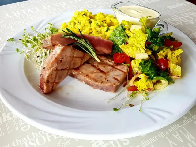 Jarosławiec gdzie zjeść? Odkryj najlepsze restauracje z rybami