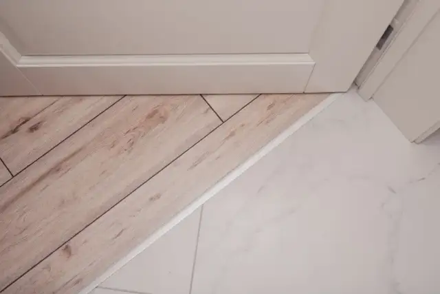 Próg do paneli: Dlaczego jest niezbędny? 3 ważne funkcje