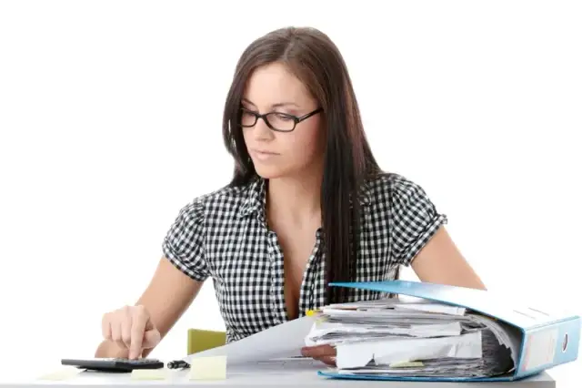 Jak obliczyć ryczałt za nocleg w delegacji zagranicznej bez błędów