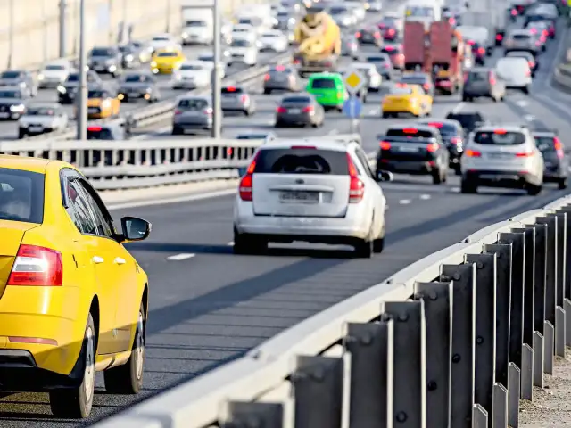 Głośność opona 71 dB – czy to dużo i jak wpływa na komfort jazdy?