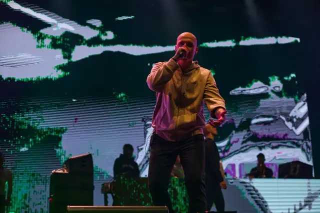 Ile kosztuje bilet na koncert Szpaka? Sprawdź ceny i opcje biletów