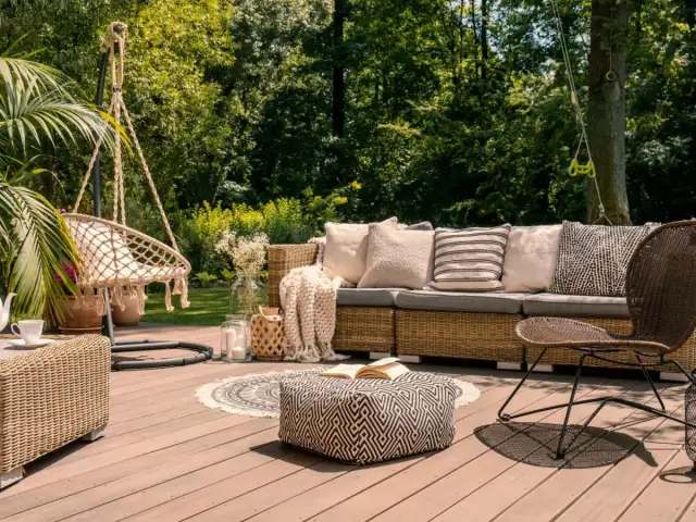 Tani taras DIY: Stwórz piękny taras niskim kosztem!