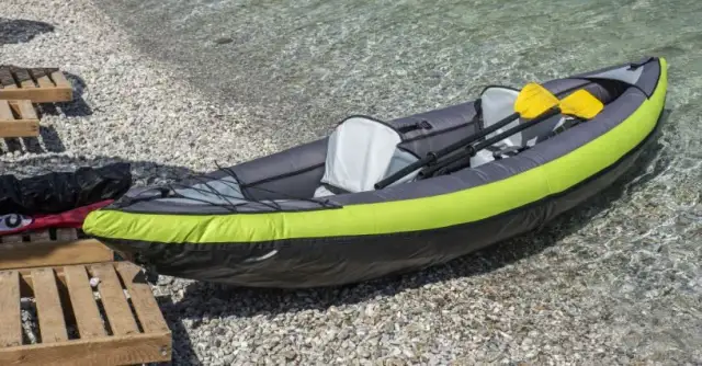 Kajak dmuchany: jaki wybrać? Praktyczny poradnik i ranking modeli