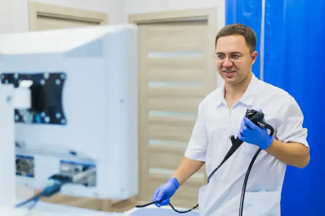 Na czym polega badanie kolonoskopii i co warto o nim wiedzieć?