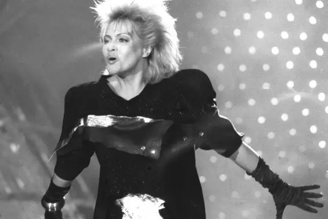 Aleja Gwiazd: Kto śpiewa? Odkryj historię i twórców hitu