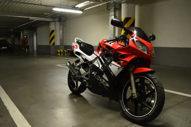 Pojemność baku Honda NSR 125 – co musisz wiedzieć przed zakupem