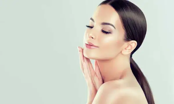 Jak długo utrzymuje się kwas hialuronowy? Poznaj kluczowe czynniki