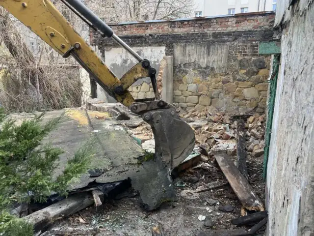 Ile kosztuje rozbiórka budynku? Poznaj ukryte koszty i czynniki